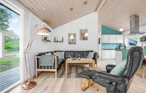 Η κουζίνα ή μικρή κουζίνα στο Holiday Home Knirren Asaa I