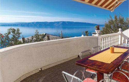 3 Bedroom Stunning Apartment In Senj