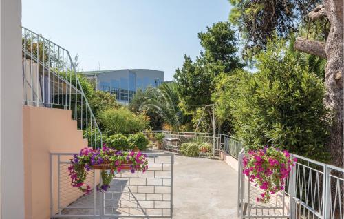 Apartment Makarska Lxxxi