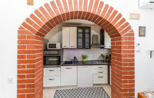 Apartment Put Lokvice I