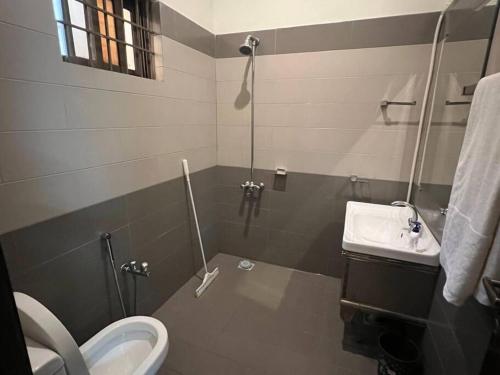 Bany a Charming Upper level retreat