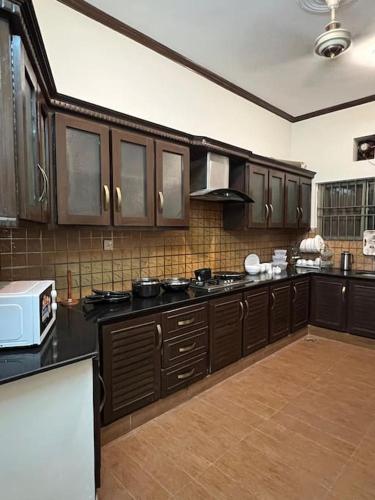 Cuina o zona de cuina de Charming Upper level retreat