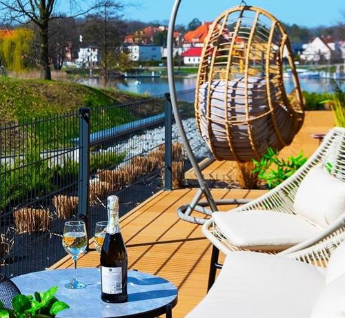 Randez-View - 60 m2, widok na jezioro z tarasu, duży taras, klima, parking, Netflix