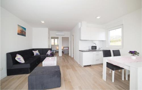 Two-Bedroom Apartment In Trogir