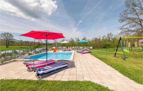 Πισίνα στο ή κοντά στο Stunning Home In Ornice