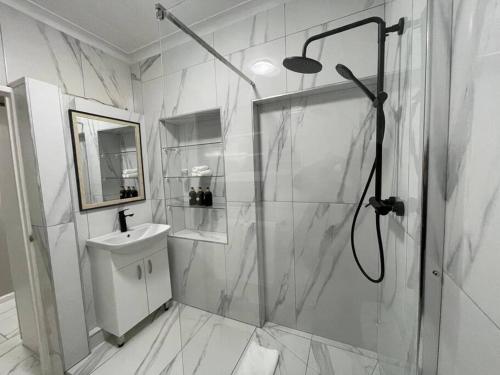 Et badeværelse på Exotic Explorers