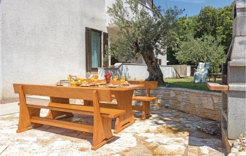 Stunning Apartment In Pula With Wifi
