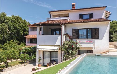 Beautiful Apartment In Pula With Wifi