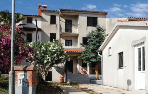 Awesome Apartment In Pula With Wifi