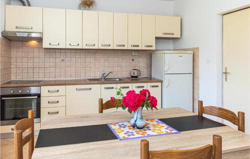 Beautiful Apartment In Trogir With Wifi