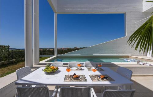 Villa Dante Debeljak