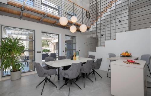 Luxurious Home In Makarska With Sauna