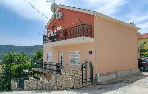 Lovely Apartment In Marina