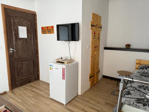 Μια τηλεόραση ή/και κέντρο ψυχαγωγίας στο Conacul lui Patrick