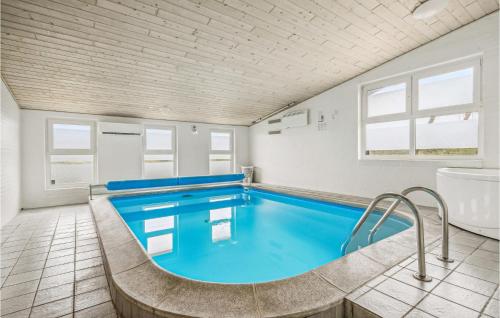 Bazén v ubytování Holiday Home Søholmvej Hvide Sande Denm nebo v jeho okolí