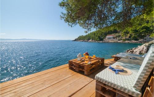 Holiday Home Gdinj With Sea View I