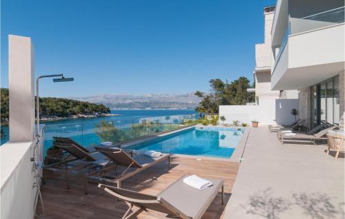 Awesome Home In Splitska With Sauna