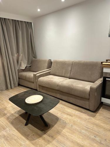 Photo de la galerie de l'établissement Eden des neiges au pied des pistes entièrement Neuf, à Vars