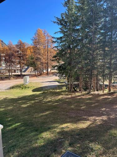 Photo de la galerie de l'établissement Eden des neiges au pied des pistes entièrement Neuf, à Vars