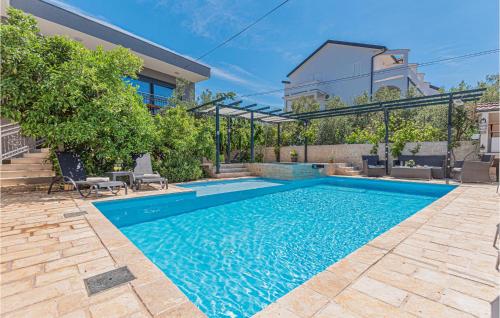 1 Bedroom Lovely Apartment In Brodarica