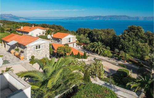 Gorgeous Home In Ravni With Wifi