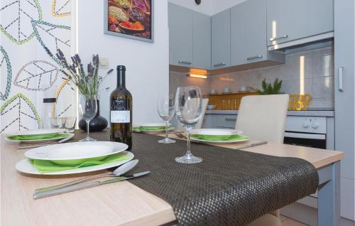 Two-Bedroom Apartment In Vodice