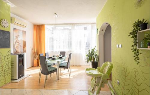 Pet Friendly Apartment In Podstrana With Wifi