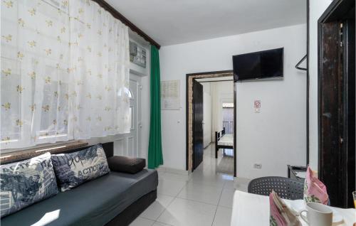 1 Bedroom Gorgeous Apartment In Krk