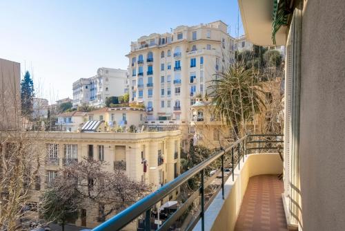 * Le Provençal * cosy flat 3 min walk from the sea