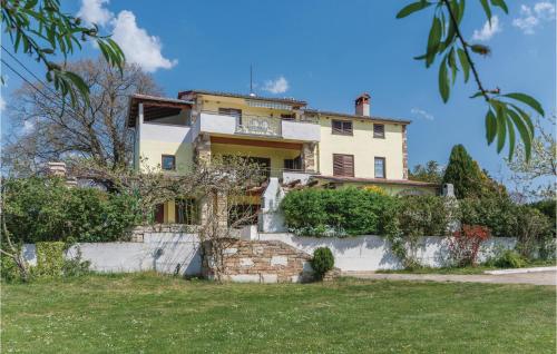 Zahrada ubytování Two-Bedroom Apartment In Veli Jezenj