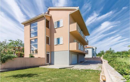 Gorgeous Apartment In Pula With Wifi