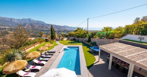 Imagem da galeria de Exceptional Costa del Sol Villa Apartment BALCON DE TORROX for 4 Heated pool Amazing views & quality em Torrox