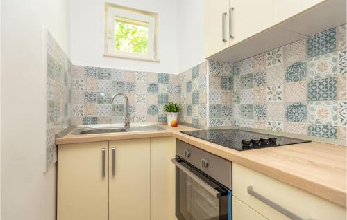 Stunning Apartment In Dubrovnik With Wifi