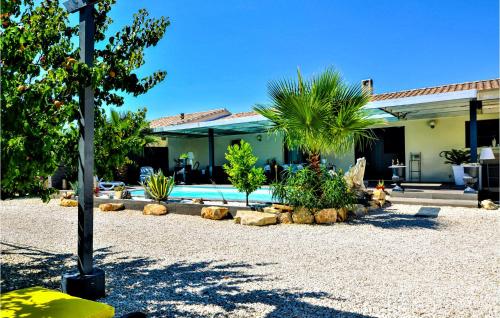 Beautiful Home In St Victor La Coste