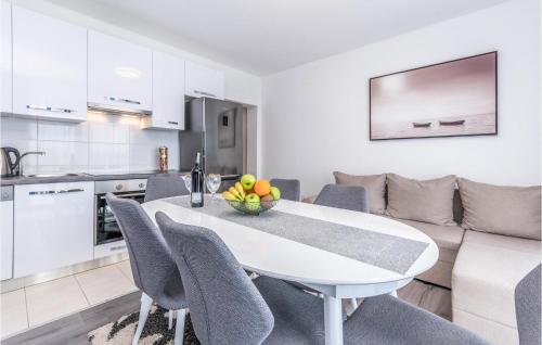 Nice Apartment In Biograd Na Moru With Wifi