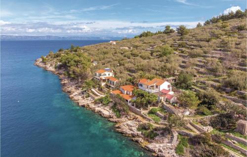 Two-Bedroom Holiday Home In Vela Luka