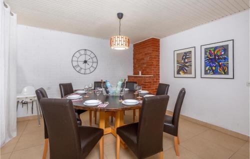 4 Bedroom Lovely Home In Malinska