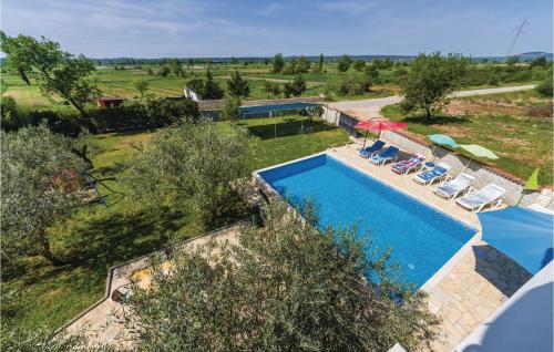Bazén v ubytovaní Activity Holiday Home In Kakma alebo v jeho blízkosti