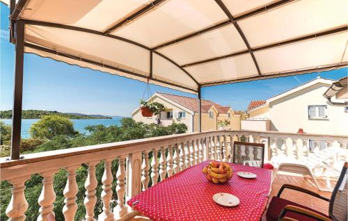 Two-Bedroom Apartment In Srima