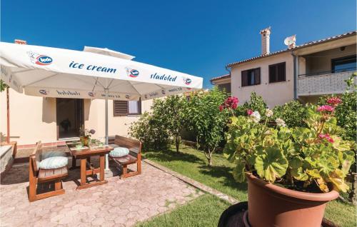 Stunning Home In Pula With Wifi