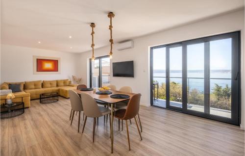 2 Bedroom Stunning Apartment In Dramalj