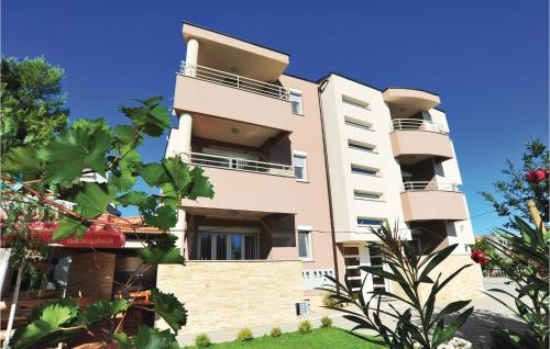 Cozy Apartment In Bibinje
