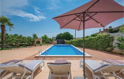 Πισίνα στο ή κοντά στο Apartment Baderna 13