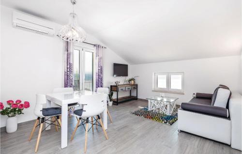 Stunning Apartment In Lovran With House Sea View