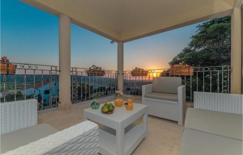 1 Bedroom Awesome Apartment In Kolan