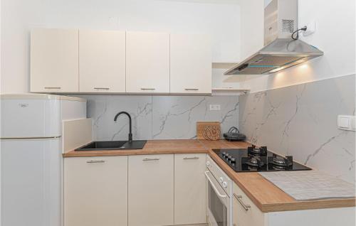 1 Bedroom Stunning Apartment In Vodice