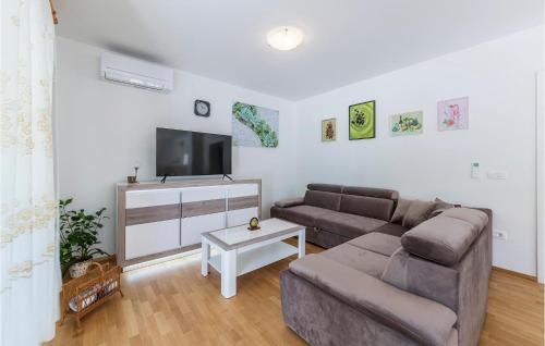 Gorgeous Home In Labin