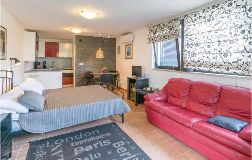 Beautiful Apartment In Pula