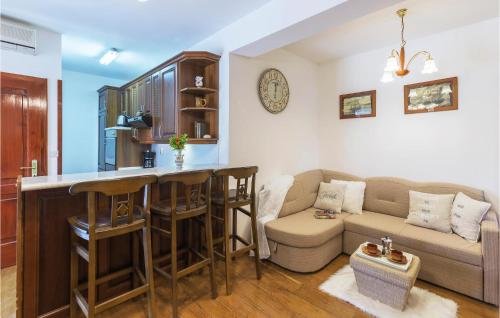 Beautiful Apartment In Pula With Wifi