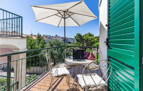 2 Bedroom Cozy Apartment In Pula
